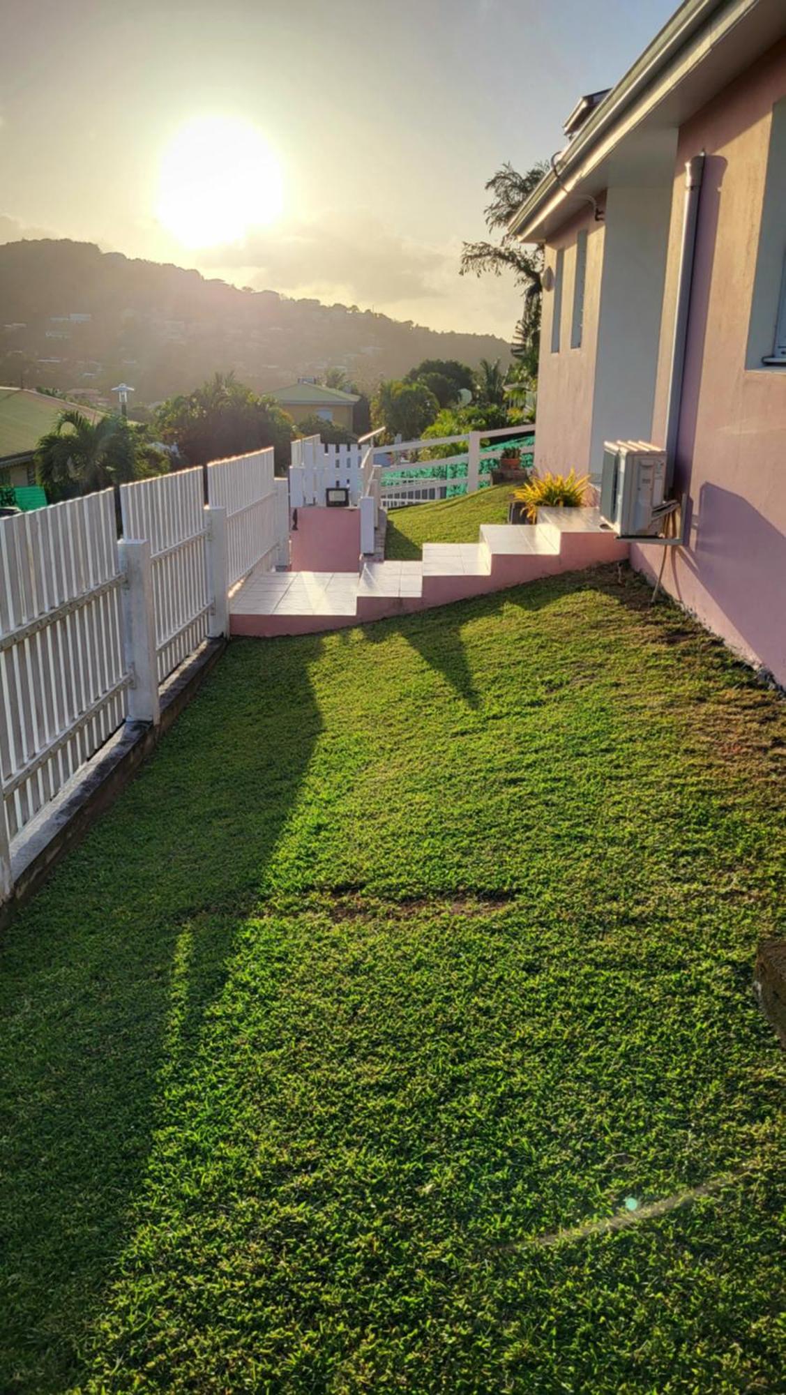 Maison Indep, Spa, Mer, Jardin, Bien-Etre Les Trois-Ilets Exterior photo